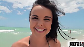 Video Mofos Với Màn Trình Diễn Solo Anal Quyến Rũ Của Dillion Harper.