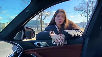 Stefany Kylers Anales Abenteuer Im Auto: Pov Blowjob Und Gapingerlebnis