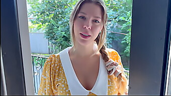 Une Jolie Actrice Vend Son Cul Pour Un Cookie Dans Cette Vidéo Porno Maison.