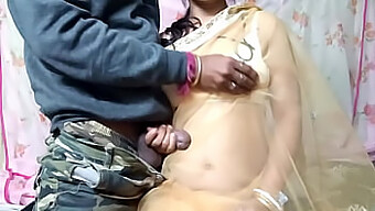 Une Adolescente Indienne Faite Maison (18+) Se Fait Baiser Son Gros Cul Par Une Bite