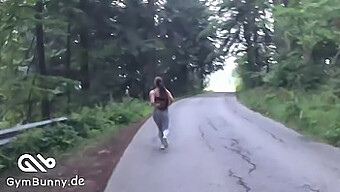 Brown Teen Gets Her Hairy Pussy Nibbled While Jogging