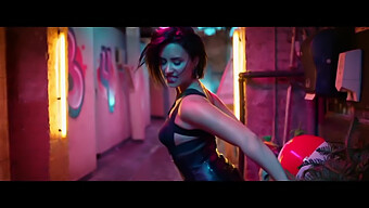 ¡mira El Clip Demi Lovato Más Visto Con Escenas Transparentes!