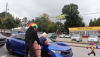 Un Pawg Blanc Se Fait Défoncer Sa Grosse Bite Au Waffle House