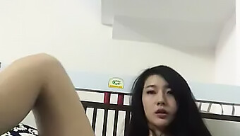 A Chinese Girl'S Sensual Encounter With Julian