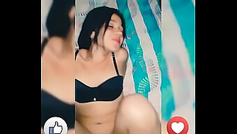 18+ Latina Latinskoamerická Tínedžerka S Schopnosťami Sania Kohúta Na Facebooku