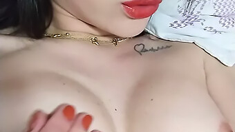 Domišljijska Latina (18+) Najstnica (18 +) Latinka (19+) Se Igra Z Muco Z Vibratorjem