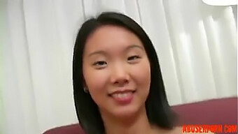 Curva Asiatică A Lui Katherine Lee: Un Video Obligatoriu Pentru Iubitorii De Porno Adolescent